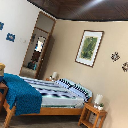 Poseidon Guest House อีกีโตส ภายนอก รูปภาพ