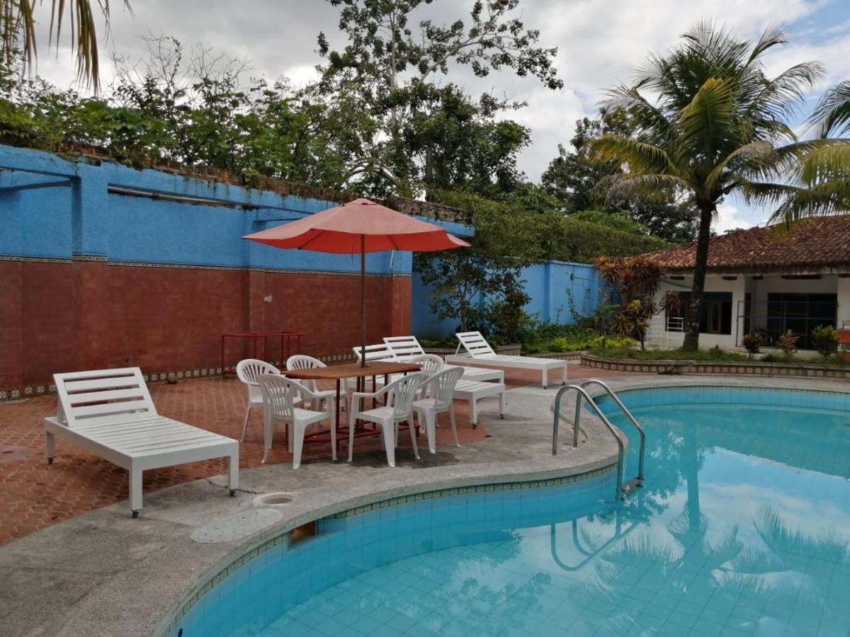 Poseidon Guest House อีกีโตส ภายนอก รูปภาพ