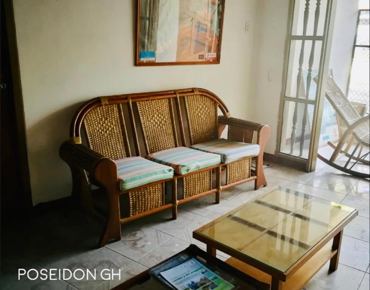Poseidon Guest House อีกีโตส ภายนอก รูปภาพ