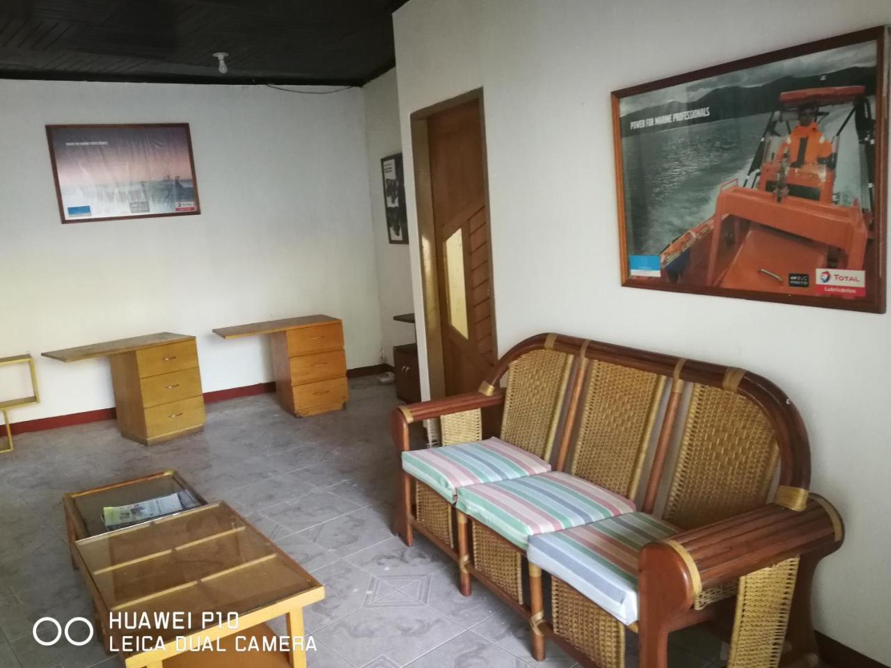 Poseidon Guest House อีกีโตส ภายนอก รูปภาพ