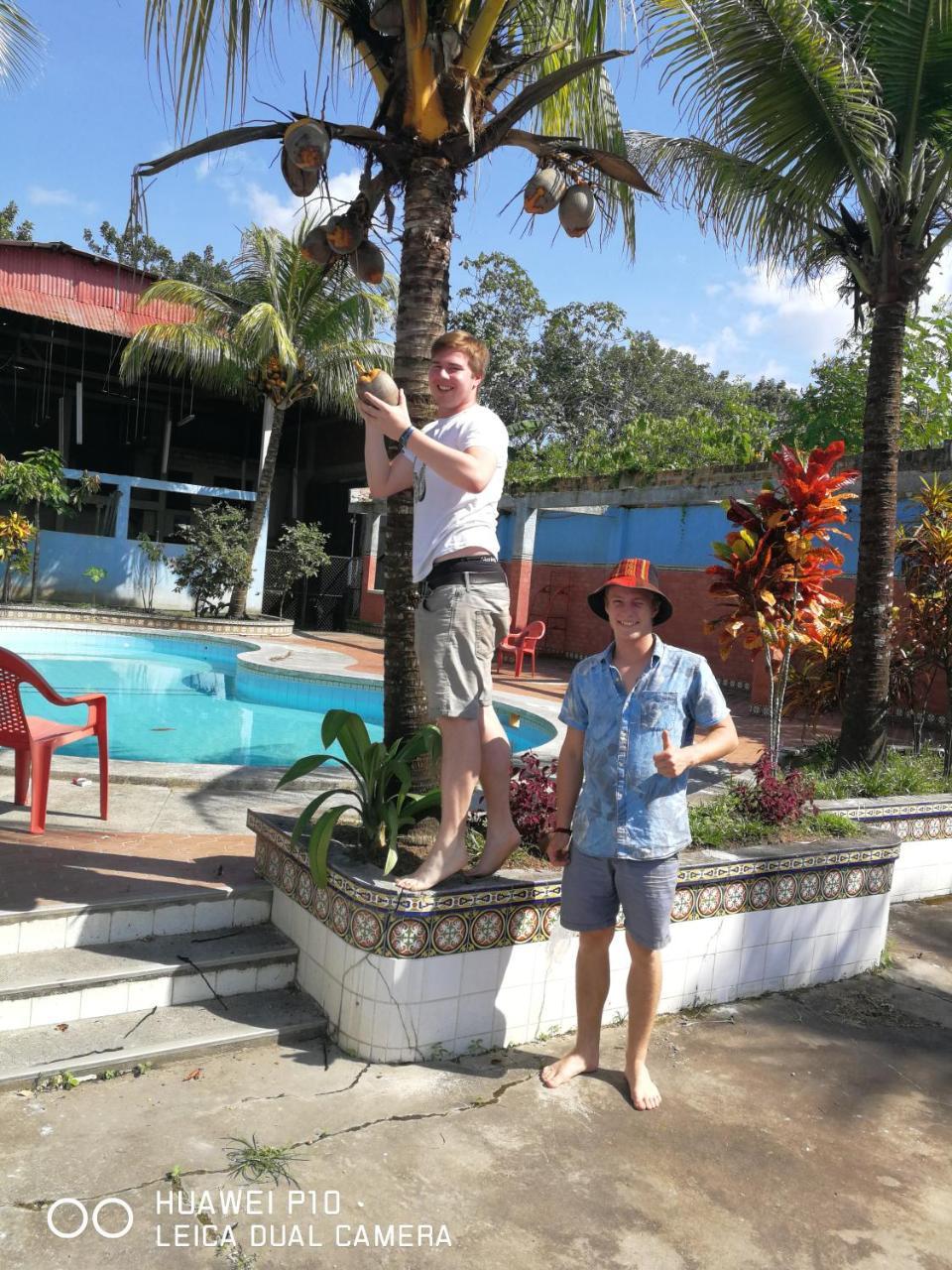 Poseidon Guest House อีกีโตส ภายนอก รูปภาพ